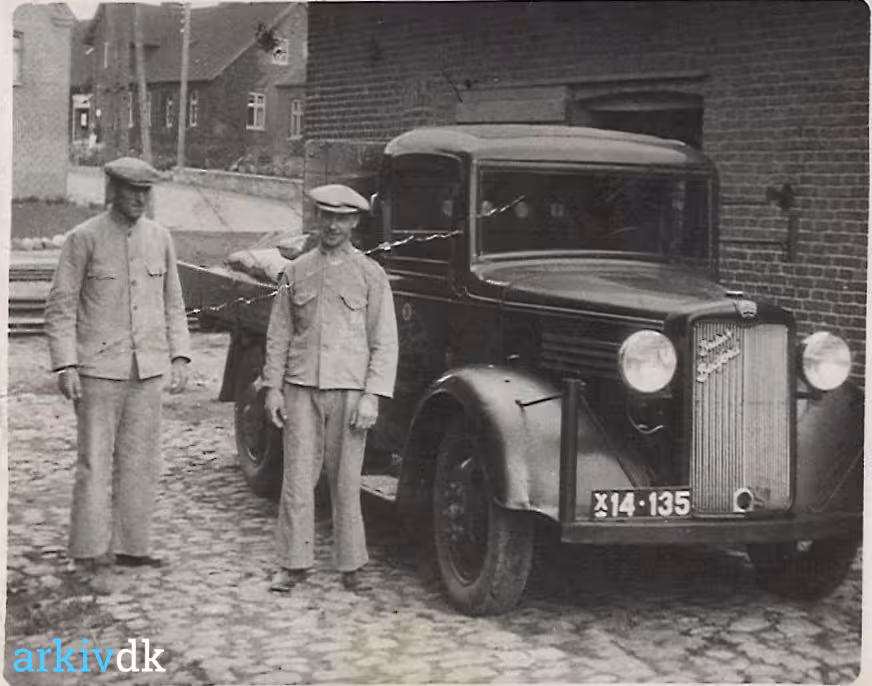 Møller og cykelhandler, 1940